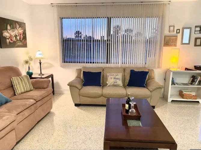 Beach House 3 bed 2 Bath in Ormond Beach FL
