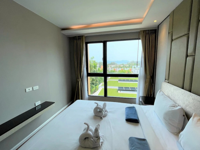 Deluxe apartment at Panora by Lofty