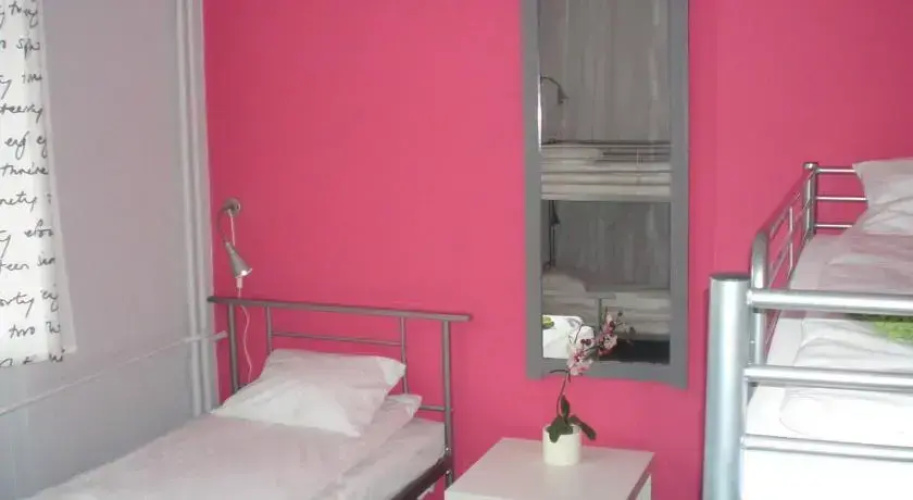 100Ten Hostel