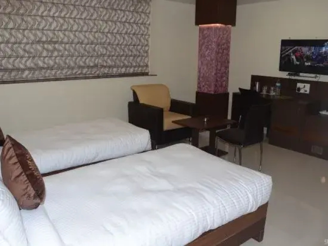 Hotel Mercury Residency