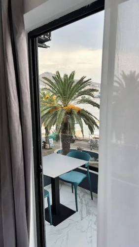 Lezet Hotel