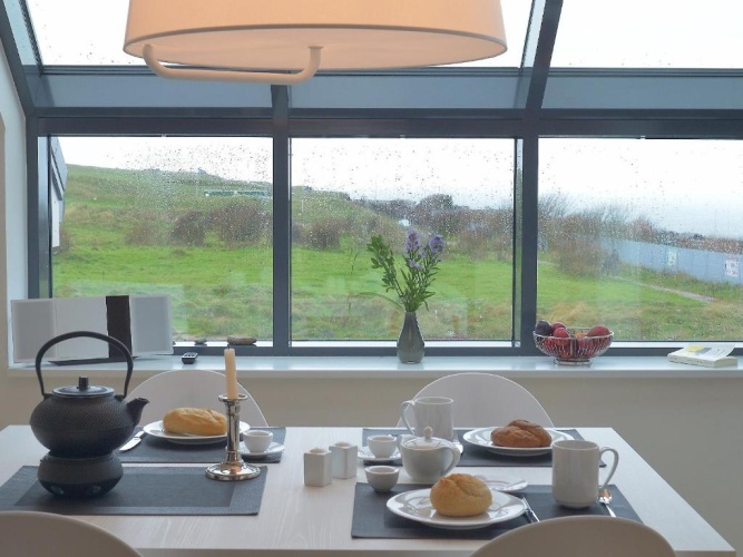 Apartment with sea view