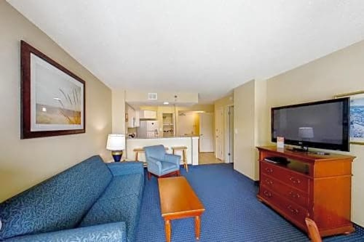 1 Bedroom Suite with balcony and oceanfront