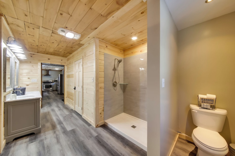 Rangeley Retreat Cabin-style Home: Lake Access