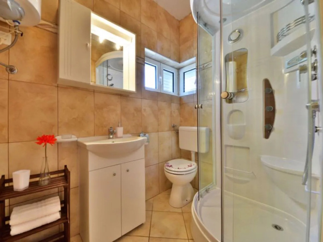 Apartment Golub Karlobag