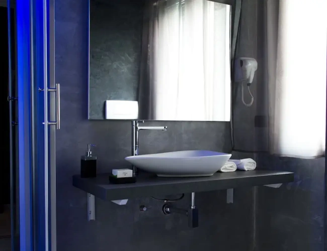 1 Bedroom Luxury Suite