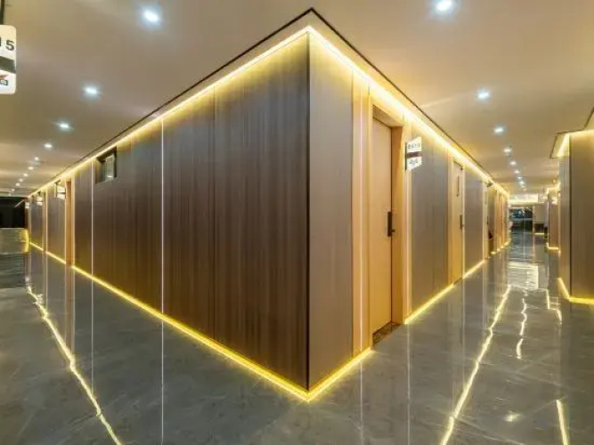 Jiangfeng E-sports Hotel