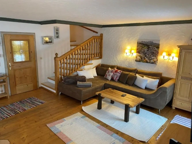3 Bedrooms Cottage
