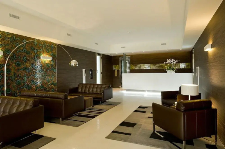 Viola Mhotel