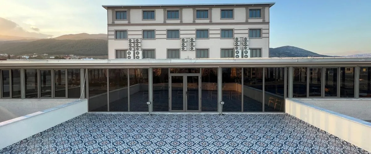 Nikopolis Hotel