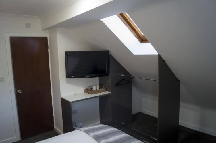 Kirks Korner Hotel