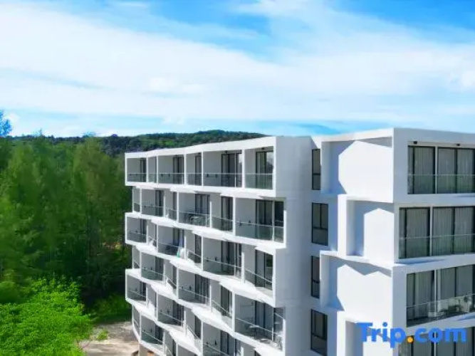 Laya Suites & Residences