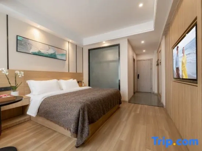 1 Bedroom Business Suite