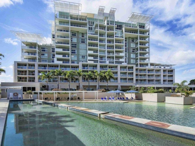 1 Bedroom Deluxe Double Suite with pool view