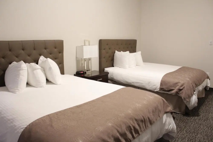 Prairie Moon Inn & Suites Macklin