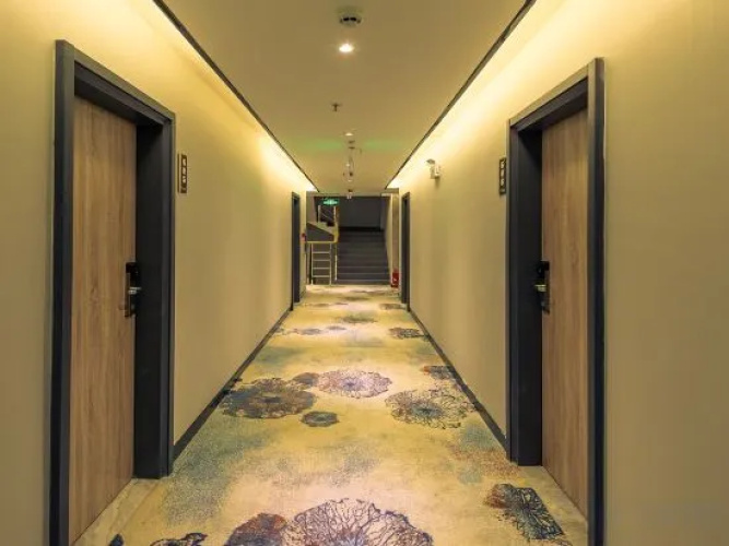 Lingyun Five Seasons Hotel