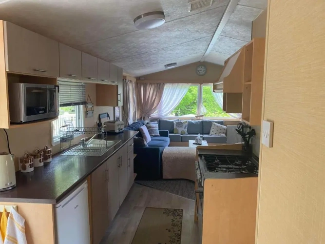 3 Bedrooms Apartment