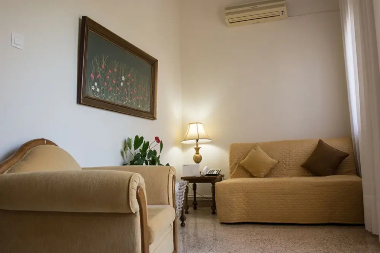 Alexandra Apartments