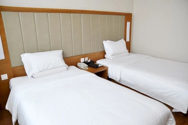 All Seasons Hotel