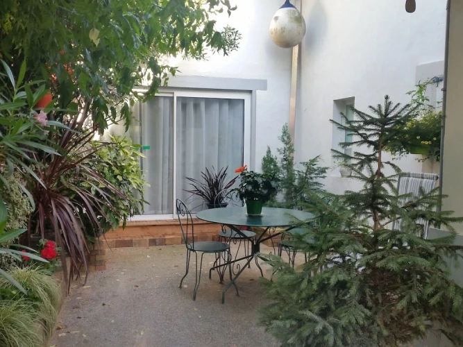 Apartment with garden view
