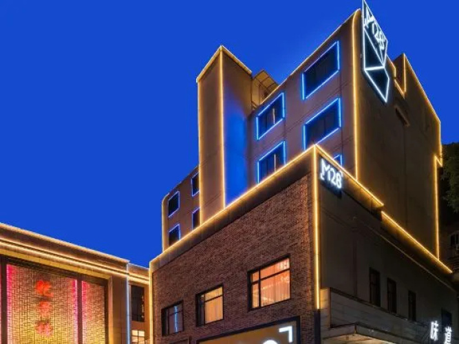 M28 Hotel