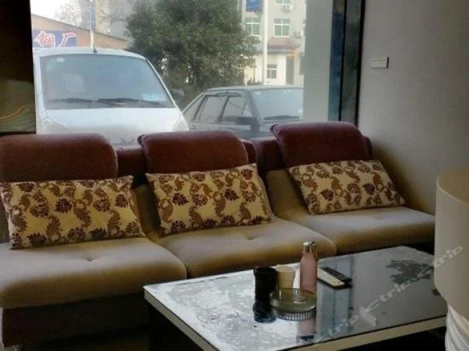 Huayin Lotto Hostel