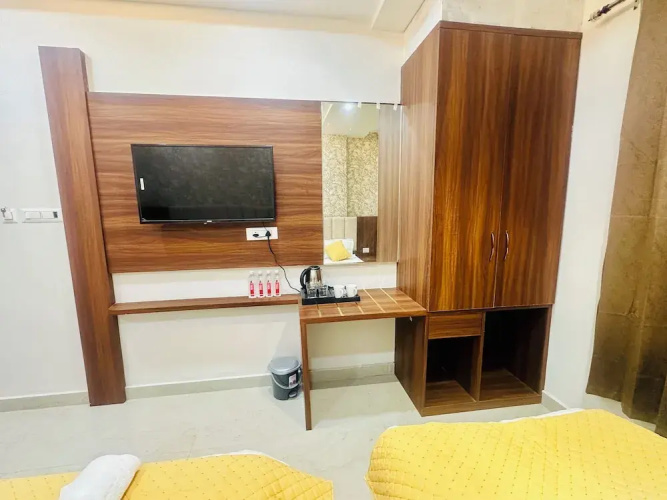 Hotel Deep Palace