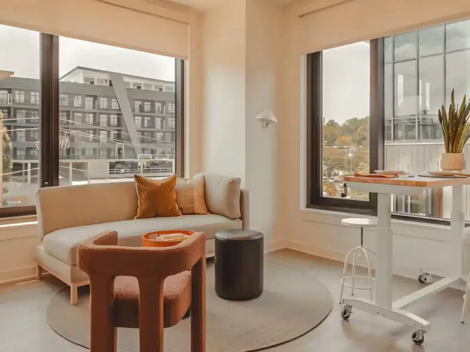 2 Bedrooms Apartment