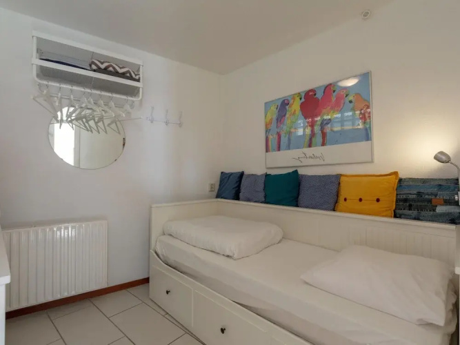 Holiday Apartment Opposite the Beach