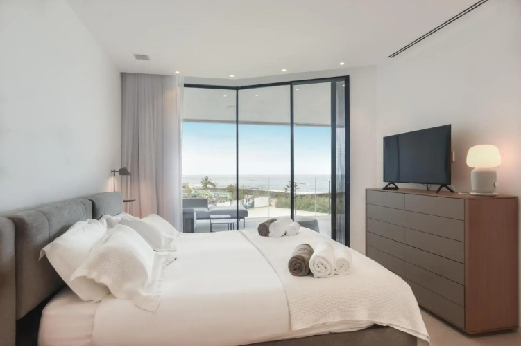 Infinity 1-6 LUXE SEA VIEW 2B