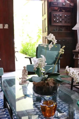 Standard Family room with garden view