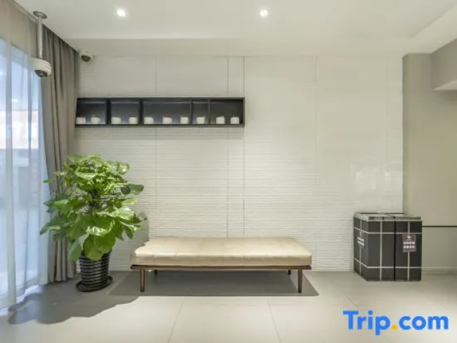 Rujia Business Hotel