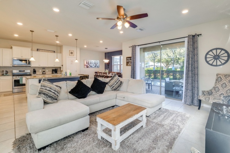 5 Bedrooms Cottage