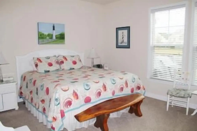 4604 Bay Village