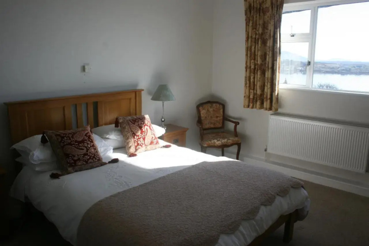 Roundstone House