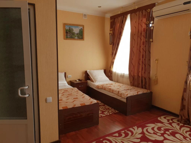 Marvarid Hotel