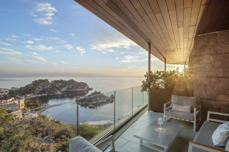 Isola Bella Infinity Suites