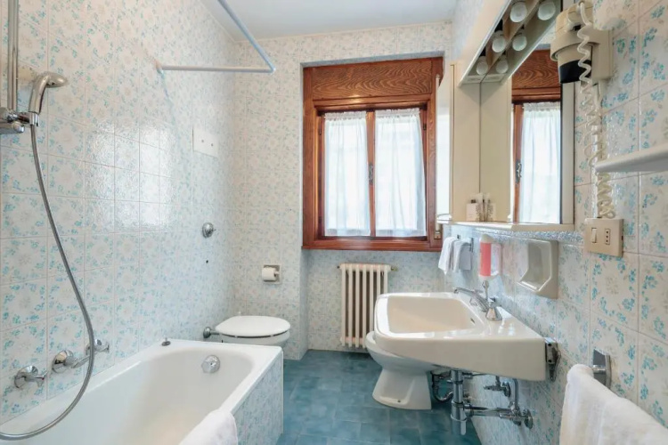 Hotel Al Larin