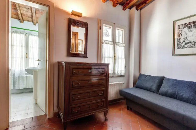 Farinata Apartment by Mamo Florence