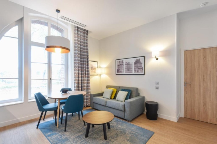1 Bedroom Apartment