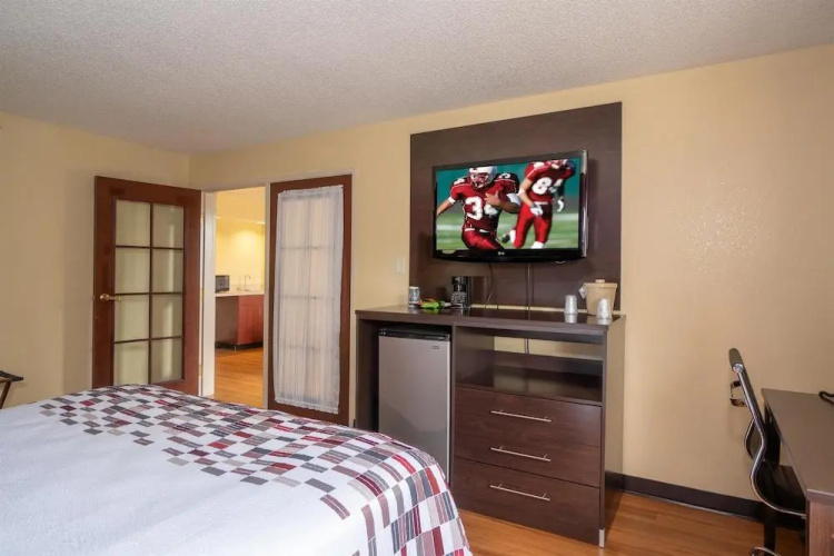 Quality Inn and Suites Airport