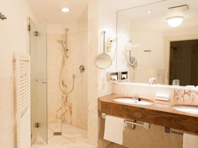 Standard Junior Suite with balcony