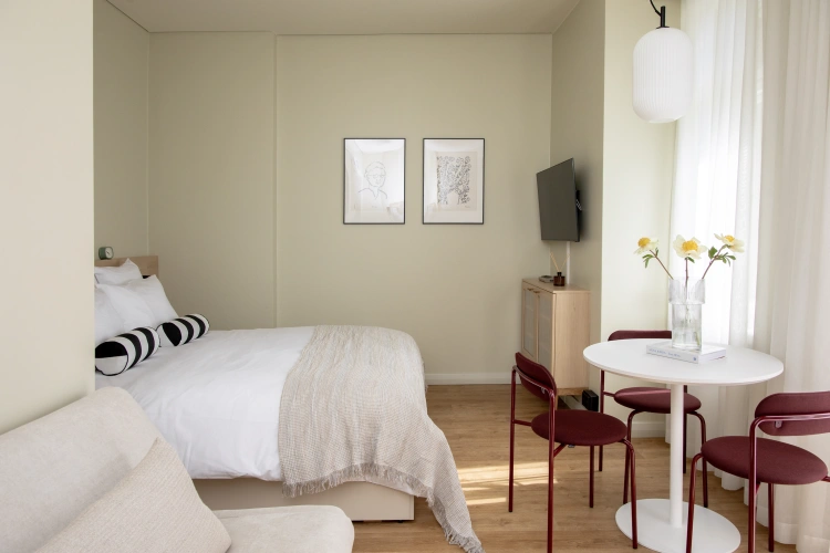 Comfort room