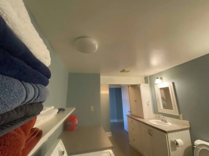 Sweet 2 BR Walk to all