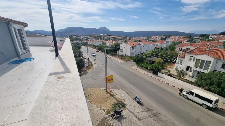 2 Bedrooms Comfort Cottage with city view