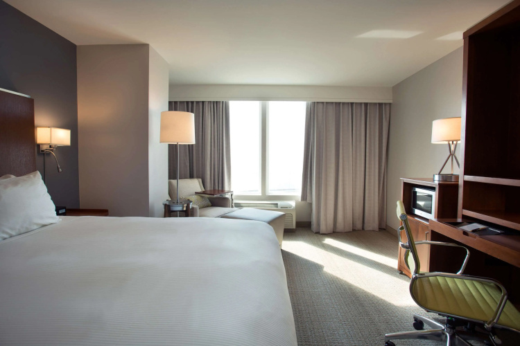 DoubleTree by Hilton Hotel Biloxi