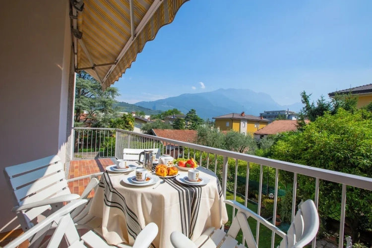 Family Apartment with balcony