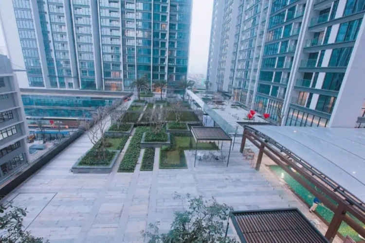 1 Bedroom Apartment with balcony and with city view