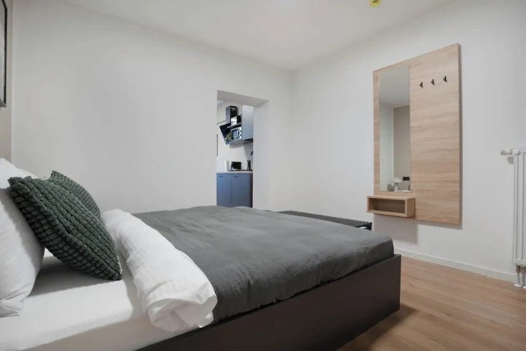 1 Bedroom Deluxe Apartment