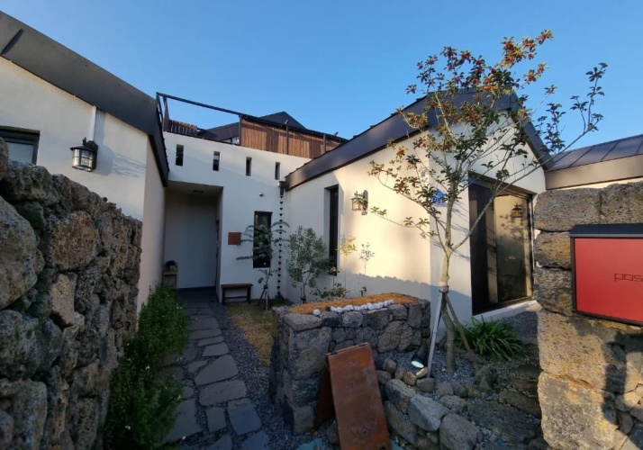2 Bedrooms Cottage